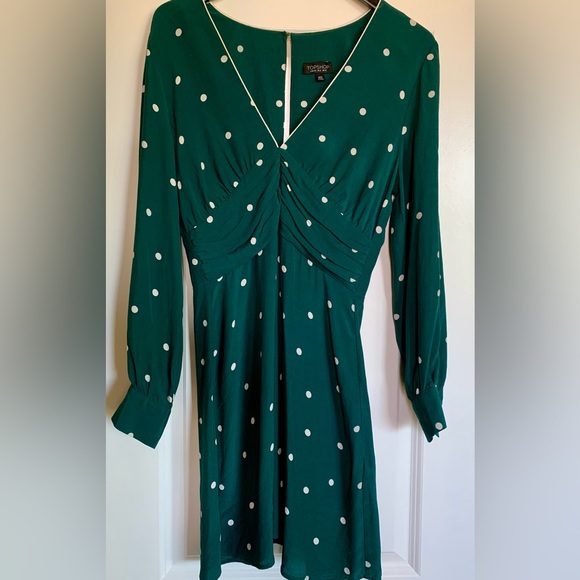 DARLING TOP SHOP DRESS LONG SLEEVE. PIPING AROUND NECKLINE. VERY SLIMMING❤️ - Picture 1 of 11